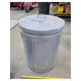 Galvenized Garbage Can with Lid 30 gal