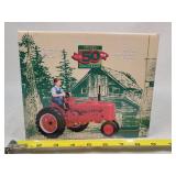 1/16 Farmall H Tractor w/ Farmer - Sealed