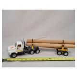 ERTL John Deere Log Haulet Semi
