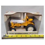 1/16 IH Cub Tractor