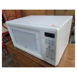 Used Whirlpool Microwave - 23ï¿½13"