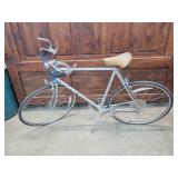 Vintage Raleigh 10 Speed Mens Road Bike