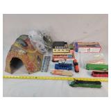 HO Train Cars & Diarama & Bridge