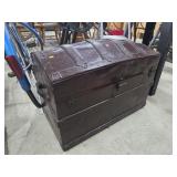 Humpback Trunk, Painted Brown