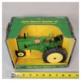 1/16 John Deere Styled "A" Tractor