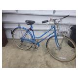 Schwinn World Tourist Bike, 26" Wheels
