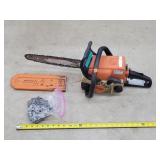 Stihl 017 Chain Saw w/ 5 Chains,  Runs Great!