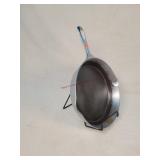 Griswold #8 Cast Iron Skillet W/ Metal Stand