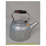Griswold 6QT Colonial Design Kettle