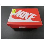 Nike Airmax 90 Sneakers (Size 8.5)