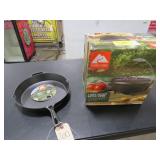Lot- Ozark Trail Skillet & Dutchoven