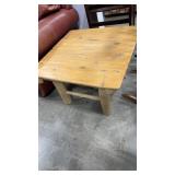 LOG THEMED ACCENT TABLE 27.5' X 28' X 18'