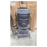 IDEAL OAK #215 CAST IRON WOOD STOVE