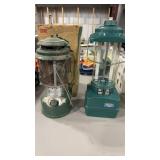 COLEMAN LANTERN & RAY O VAC LANTERN