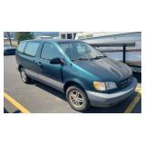 1998 TOYOTA SIENNA VAN