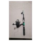 COLLAPSIBLE FISHING POLE W/ EAGLE CLAW REEL