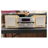 GPX HOME STERIO SYSTEM & 2 GPX SPEAKERS
