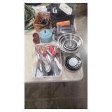 GROUP OF KITCHENWARE