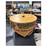 LONGABERGER 1994 HOLIDAY HOSTESS LIDDED BASKET