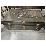 METAL & WOOD FOOT LOCKER 31' X 17' X 13.5'