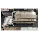 FOODSAVER W/ ACCESSORIES