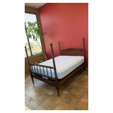 DAVIS CABINET CO. JENNY LIND QUEEN 4-POSTER BED