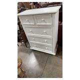 YOUNG AMERICA 5-DRAWER CHEST OF DRAWERS