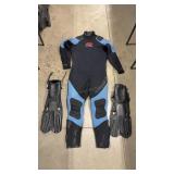 PINNACLE FULL WET SUIT SIZE XXLS WITH FINS