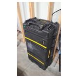 PELICAN HARD ROLLING CASE 21' X 15' X 48'