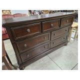 7-DRAWER DRESSER 65' X 18' X 40'