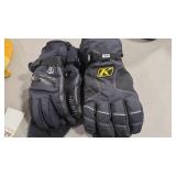 SWANY WINTER GLOVES AND KLIM WINTER GLOVES W/