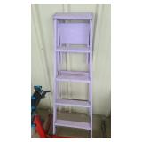 5' WOOD LADDER
