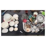 GROUP OF HOUSEWARE