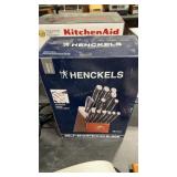 HENCKELS 14 PC. SELF SHARPENING KNIFE BLOCK W/ BOX
