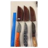 3 DAMASCUS STYLE KNIVES WITH SHEATH