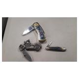 3 POCKET KNIVES