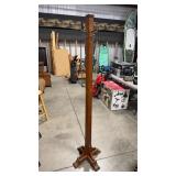 ANTIQUE OAK HALL TREE 15' X 70'