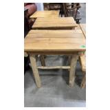 LOG THEMED ACCENT TABLES 24' X 16' X 24'