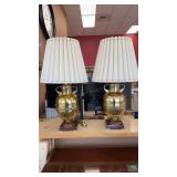 2 BRASS ACCENT LAMPS 16' X 16' X 32.5' W/ SHADE