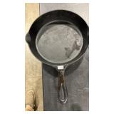 GRISWOLD #7 CAST IRON PAN