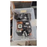 GROUP OF VINTAGE CAMERAS