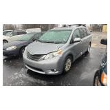 2013 TOYOTA SIENNA W/ 204,616 MILES