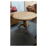 OAK ROUND TABLE, 40' DIA