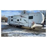 2007 HARTLAND CYCLONE XT 40 FT TOY HAULER,