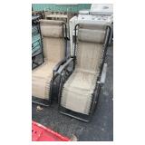 2 FOLDING LAWN CHAIRS