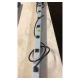 8 PLUG WIREMOLD PLUT-IN OUTLET CENTER