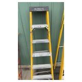 FIBERGLASS 6FT STEP LADDER