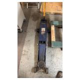 NAPA 5 TON HYDRUALIC FLOOR JACK
