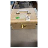 VINTAGE COLLECTOR'S1930'S GUITAR STRINGS