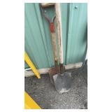 2 SHOVELS